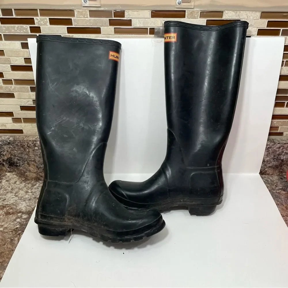 Hunter Black Classic Tall Rain Boots